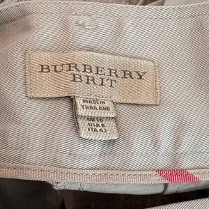 Burberry Brit Beige Cropped Pants with Pink Accent